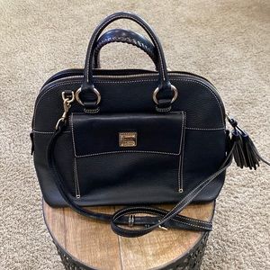 EUC Dooney & Bourke Satchel in Black leather, gold hardware and red interior
